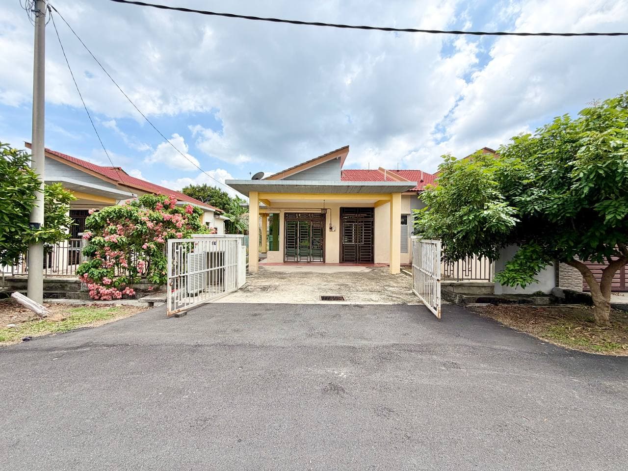 Semi D Single Storey, Taman Desa Salak Pekerti, Salak Tinggi - Image 1