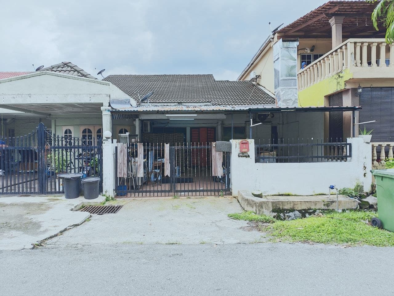 Single Storey Intermediate Terrace House Taman Lembah Keramat AU4 - Image 1