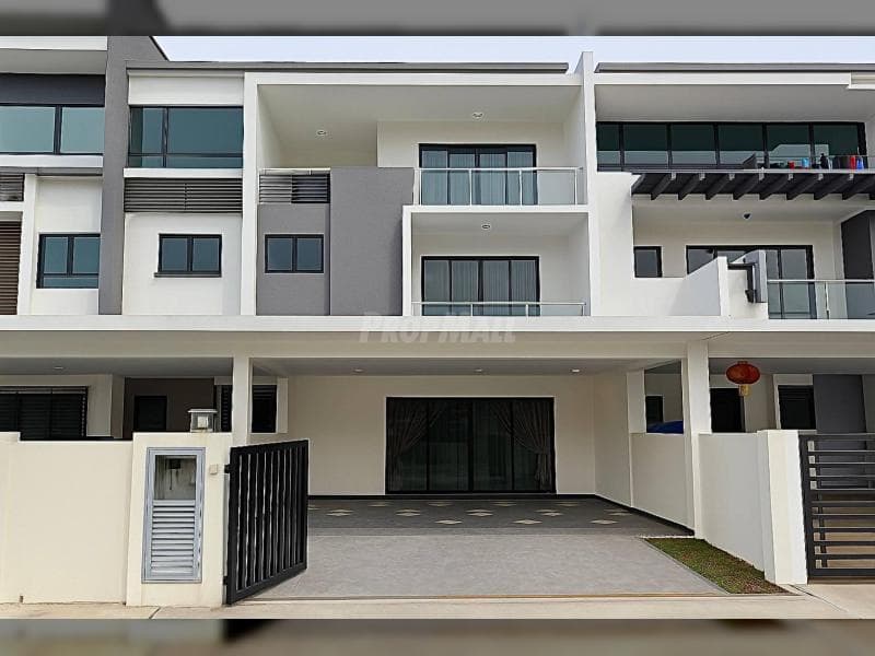 3-Storey Superlink House Bandar 16 Sierra, Puchong
