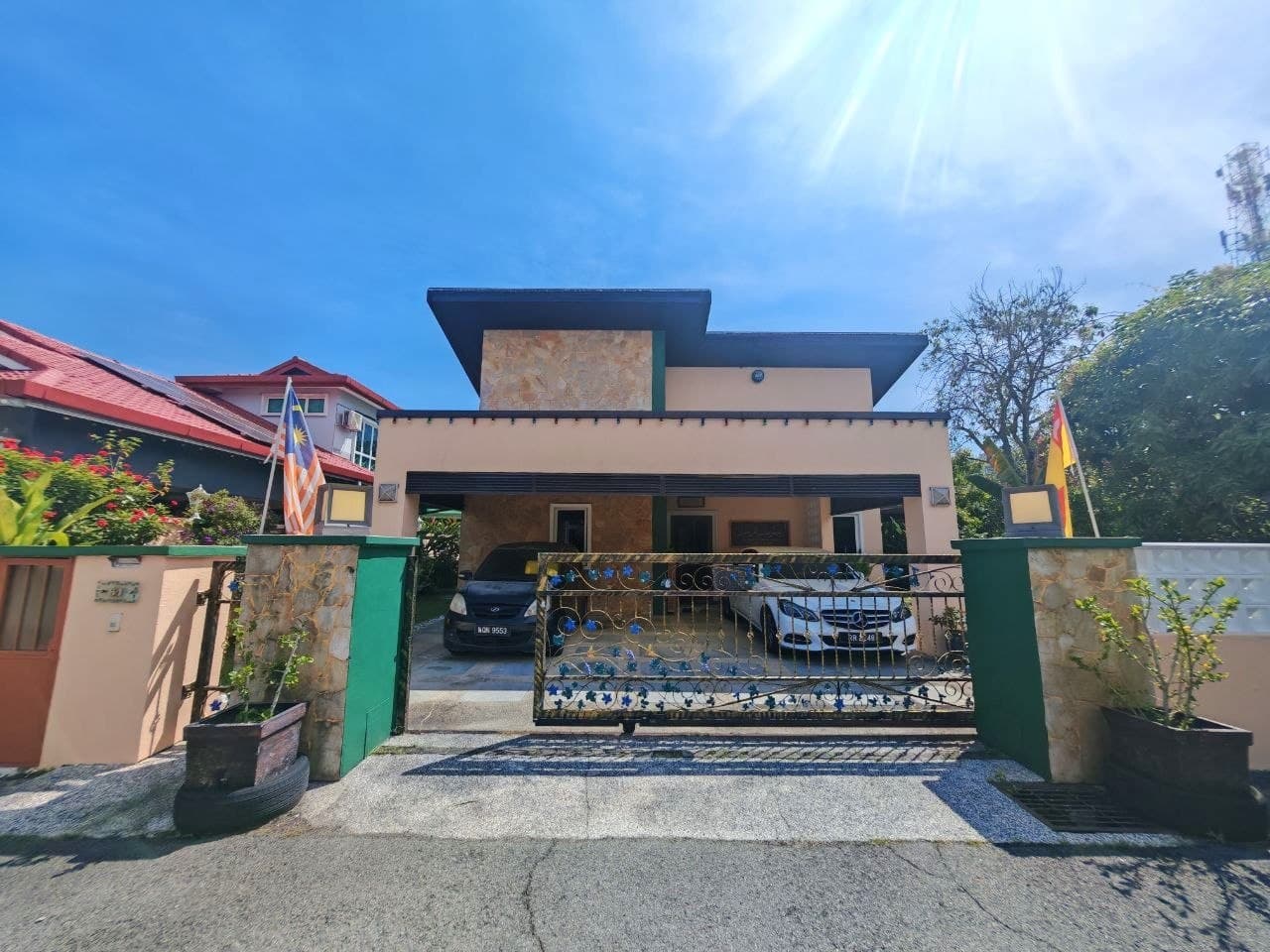 1.5 Storey Bungalow Bangi Villa