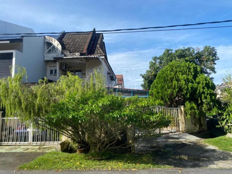 Corner Terrace House For Sale At Tmn Kosas Ampang - Image 1