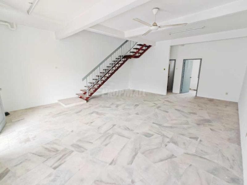 2 Storey Terrace for Sale Saujana Puchong Non Bumi 20x65
