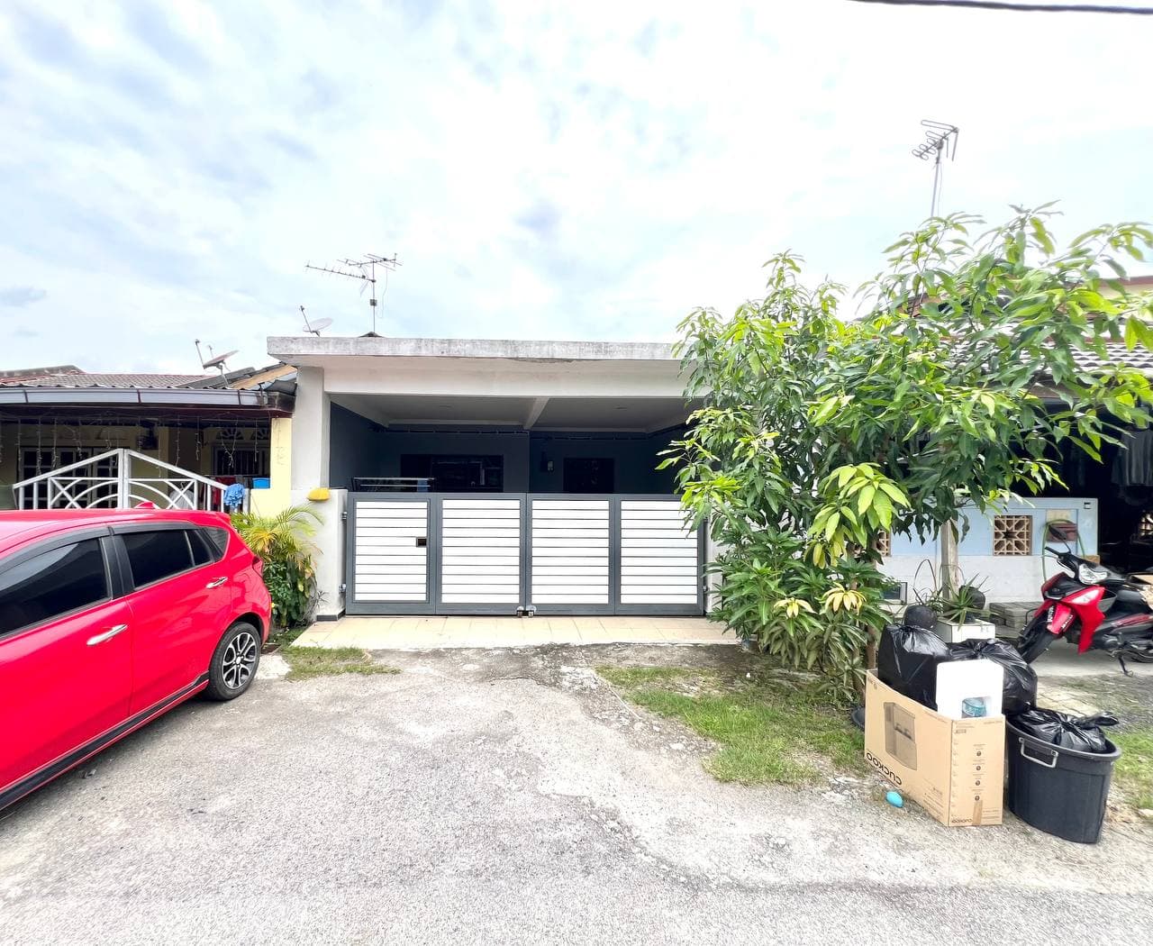 1 Storey Terrace Taman Sri Nanding Hulu Langat Selangor - Image 1