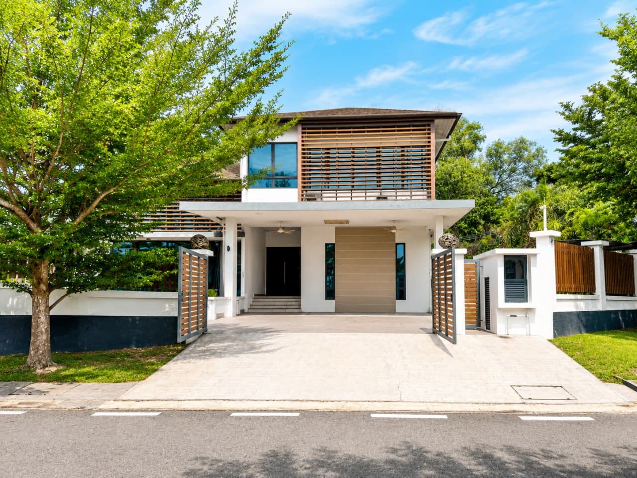 Exclusive Corner Bungalow Subang Bestari, Shah Alam