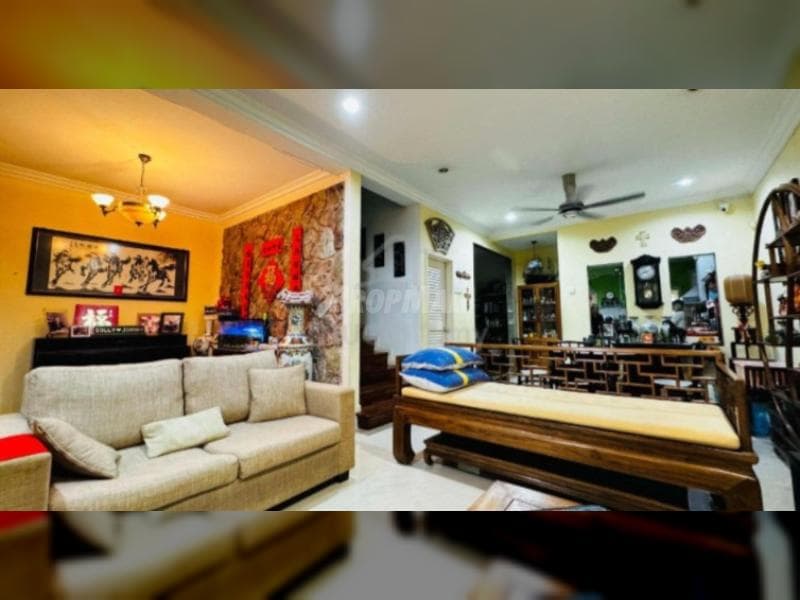Bandar Puteri 8 Puchong Renovated Fully Extend 2.5 Sty House