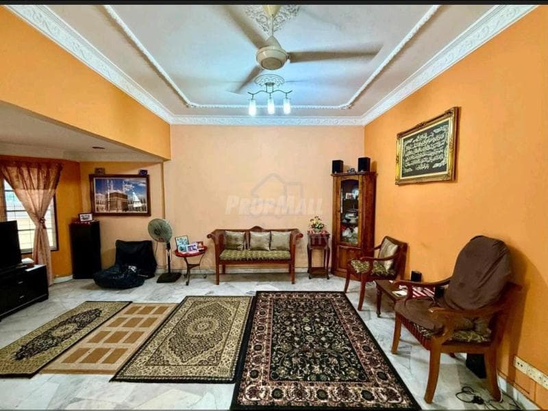 Subang Jaya Usj 11 Double Storey Renovated Freehold Terrace House - Image 1