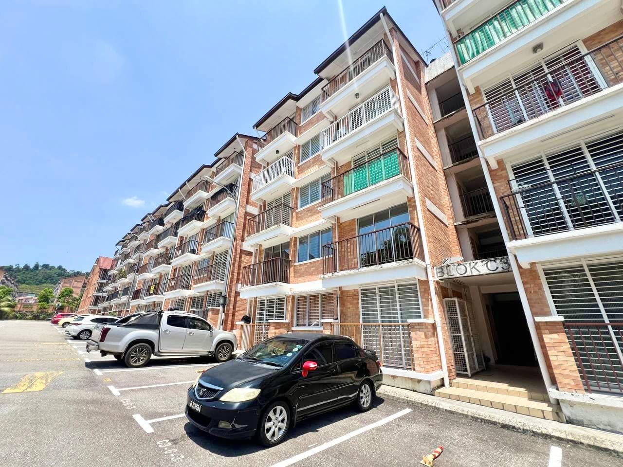 Ground Floor Renovated Apartment Facing Open in Villa Court, Goodview Heights