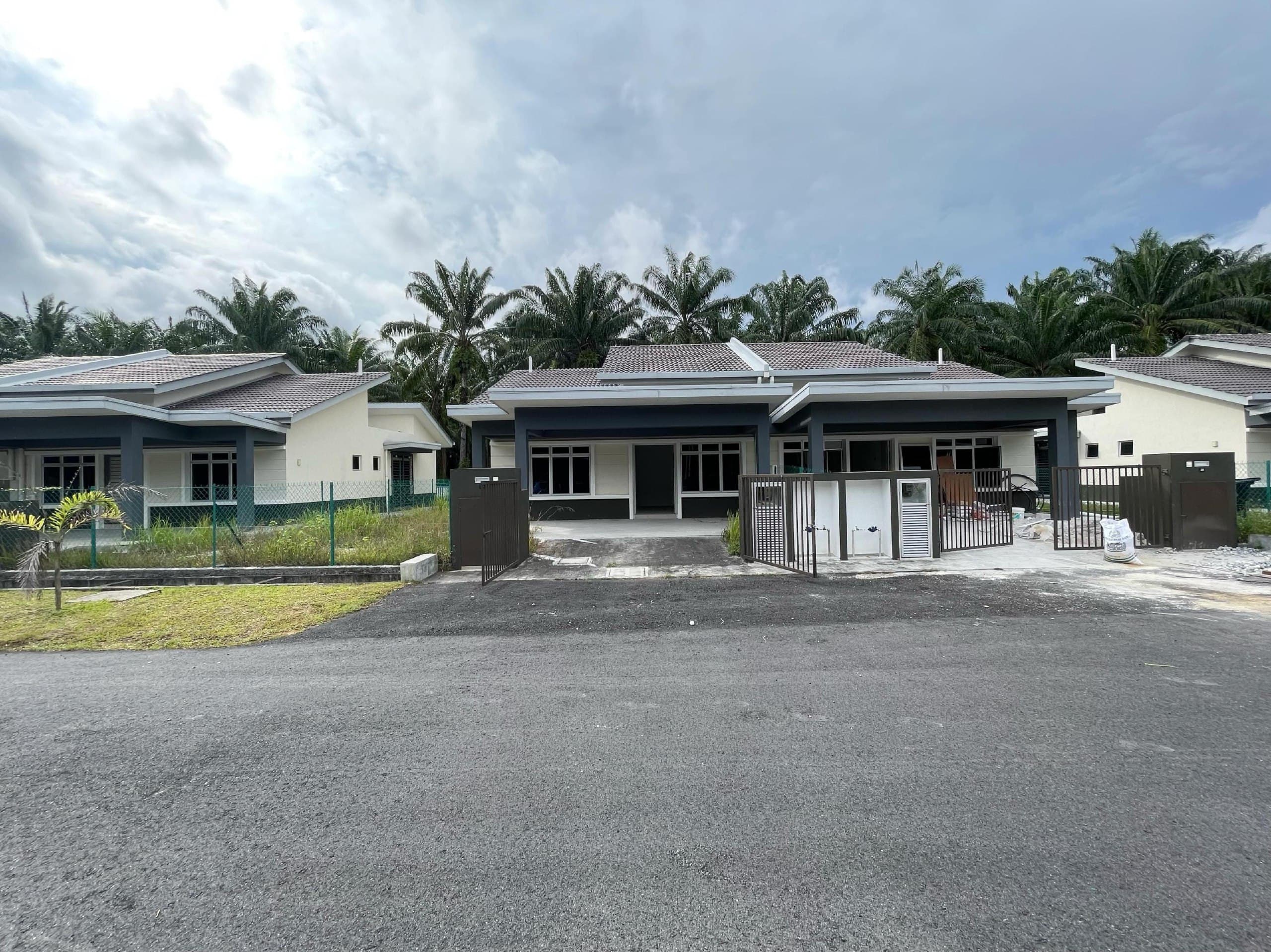 Single Storey Semi D Facing Playground, Taman Langat Impian, Bukit Changgang - Image 1