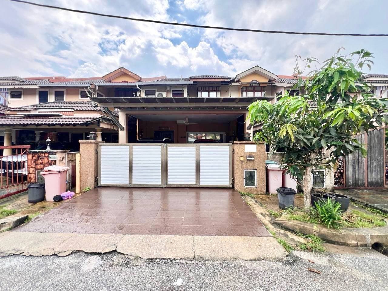 Double Storey House Jalan Sepah Puteri Seksyen 5, Kota Damansara - Image 1