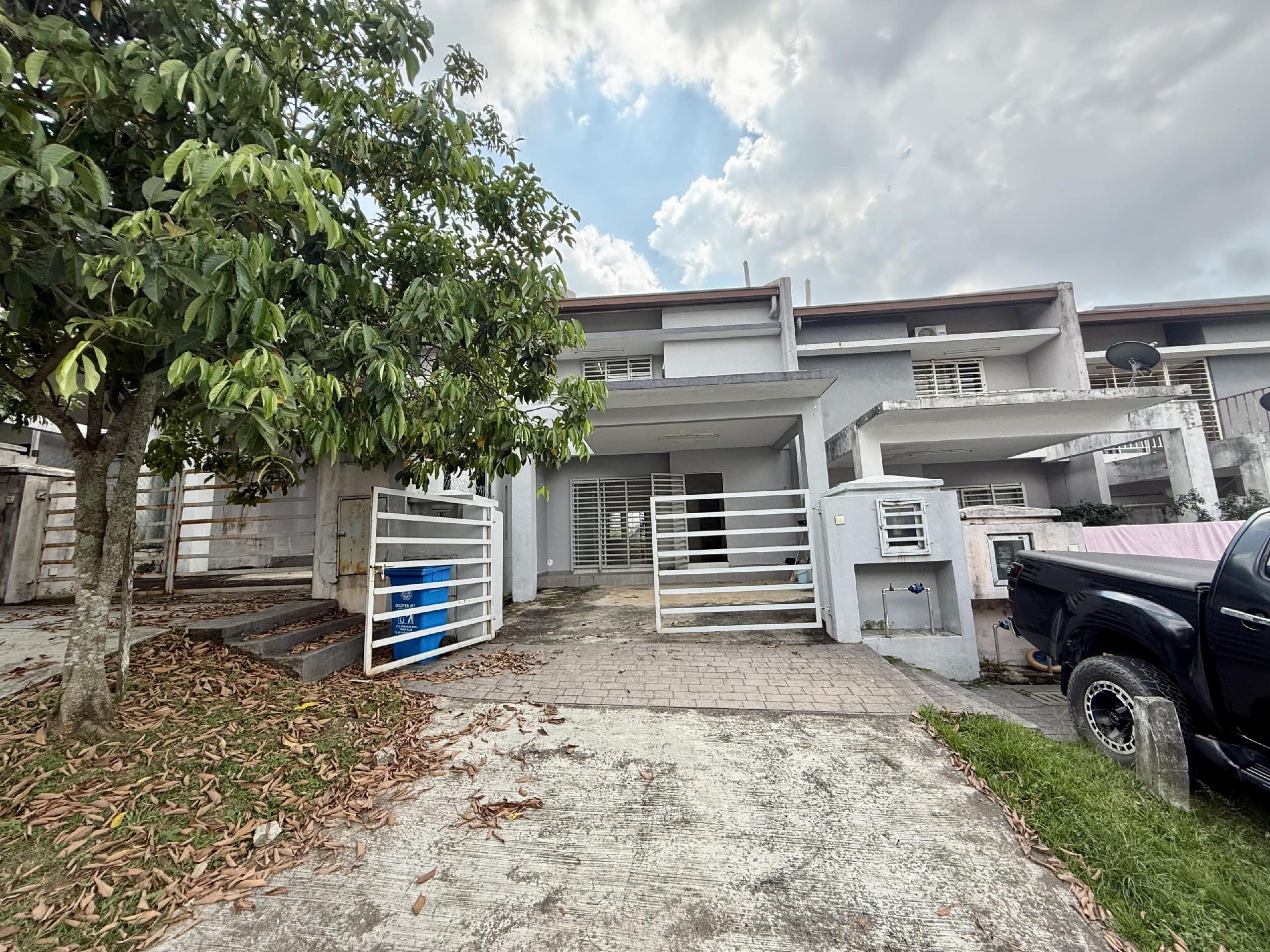 Double Storey House Intermediate Aman Putri, Section U17 Shah Alam - Image 1