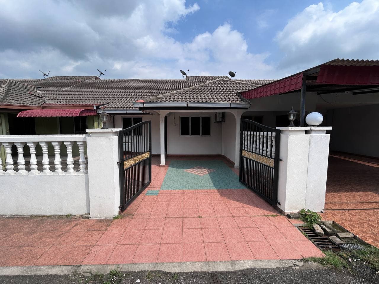 Single Storey Terrace Taman Medan Taman Buana Petaling Jaya - Image 1
