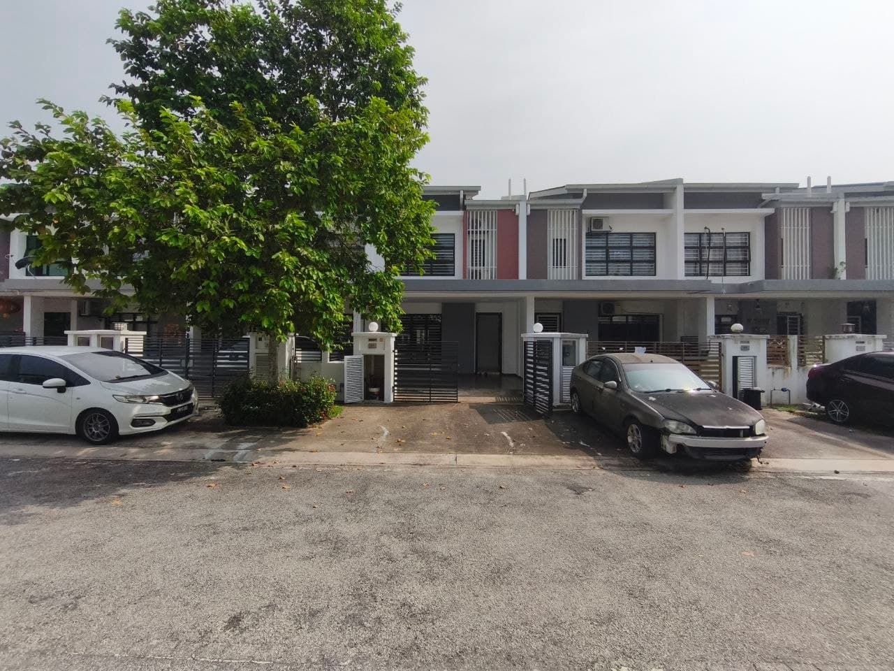 End Lot Double Storey House Taman M Residence 2 Rawang Selangor