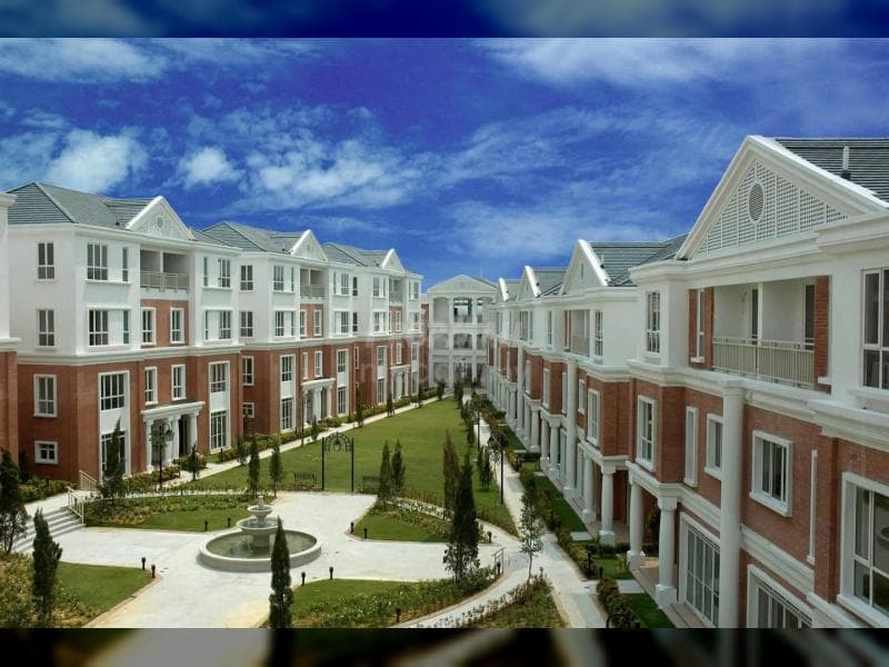 Luxury 3-Storey Semi-Detached Home in an Exclusive Gated Guarded Enclave Mesra - Image 1