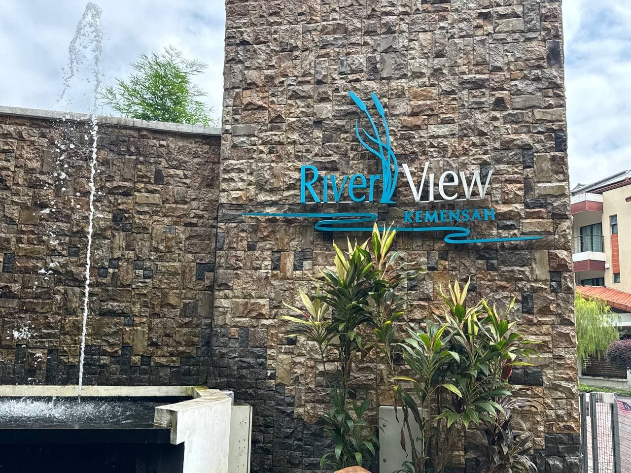 RiverView Kemensah Semi-D, Taman Melawati - Image 1