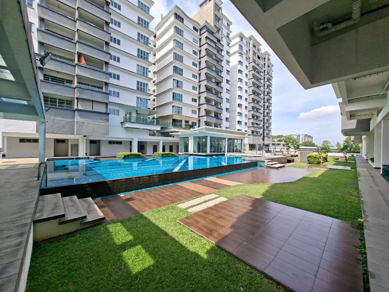 Corner, Spacious Condo Unit 1,314 sqft, RM 70k Discount