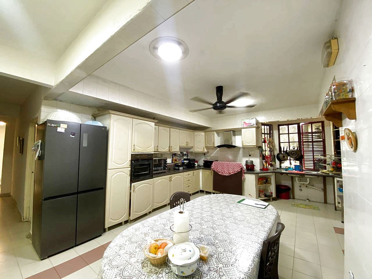 End Lot, Double Storey Terrace SS19 Subang Jaya For Sale - Image 1
