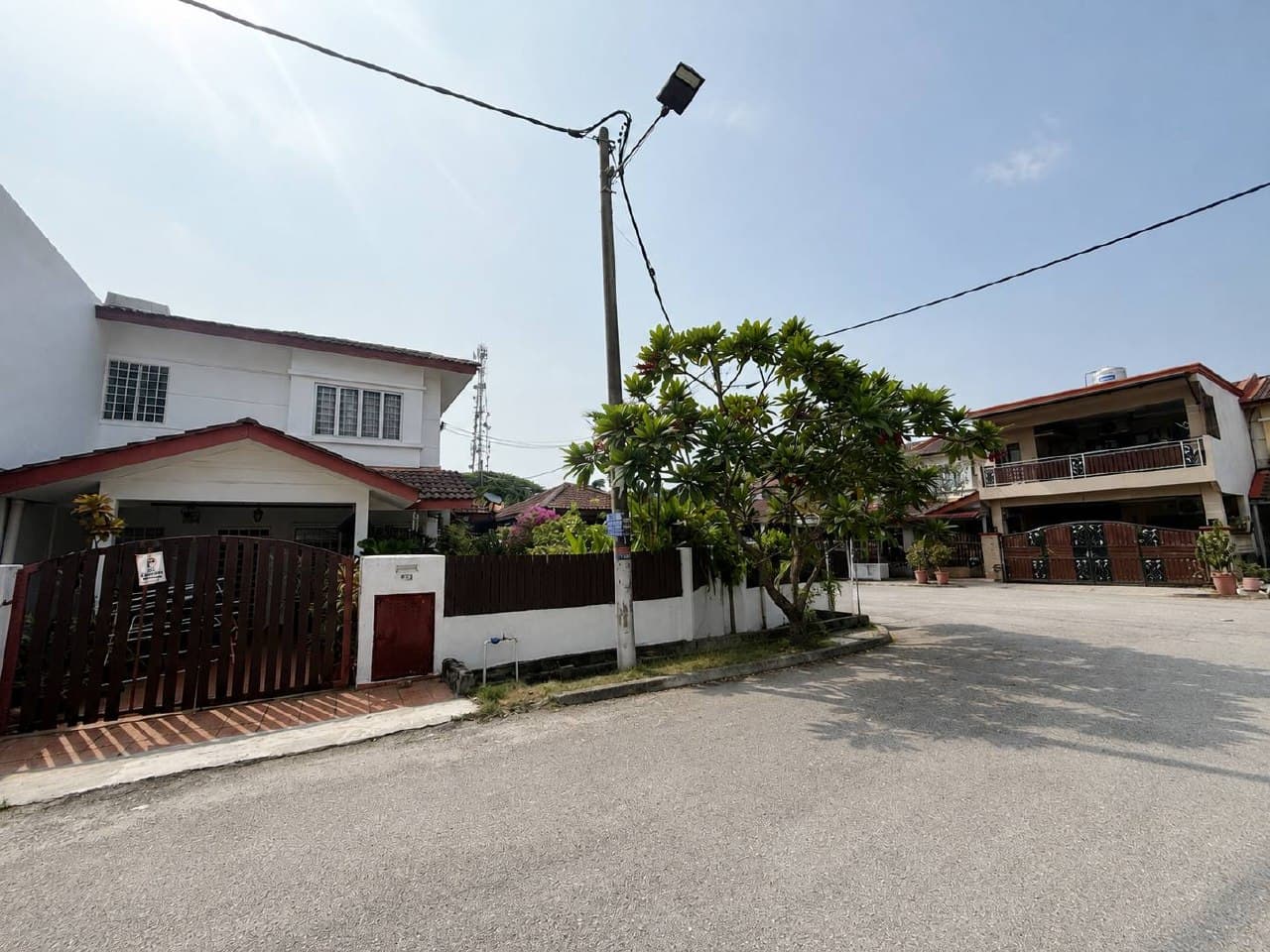 Corner Lot Double Storey Terrace Taman Pendamar Indah 2, Port Klang - Image 1