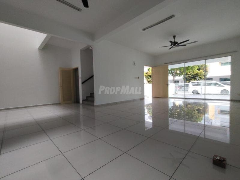 3-Storey Super-Linked Semi-D, Taman Nadayu 92, Kajang