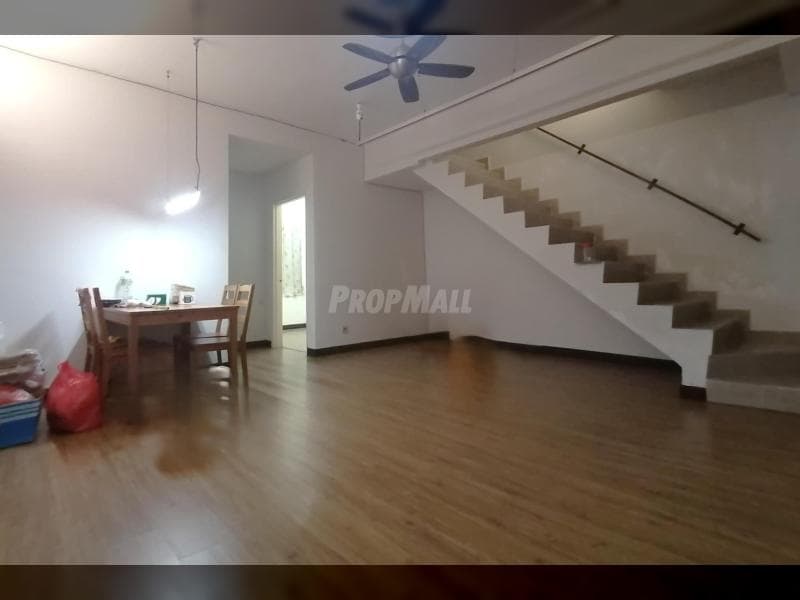 2 Sty PU12 Taman Puchong Utama Freehold 18x60 Partial Furnish