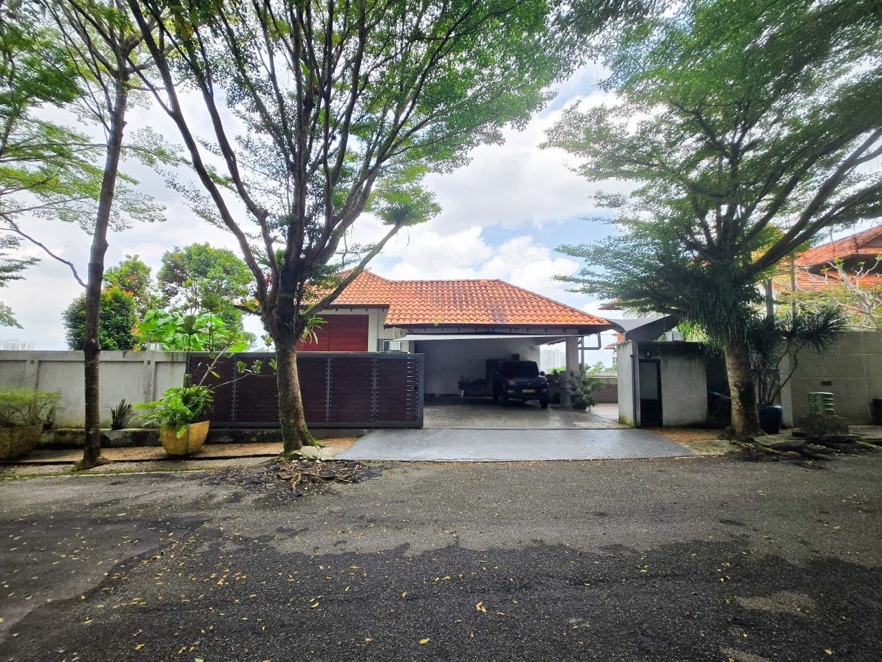 Bungalow 2.5-Storey Jalan Damai Jaya 2, Alam Damai, Cheras, KL - Image 1