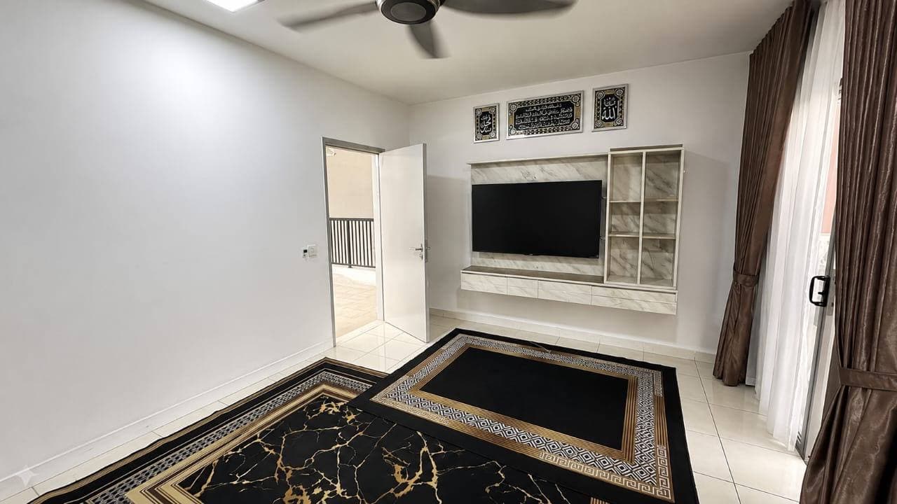 FREEHOLD CORNER UNIT DENGAN VIEW SAKURA LAKE Pangsapuri Harmoni Elmina 1,