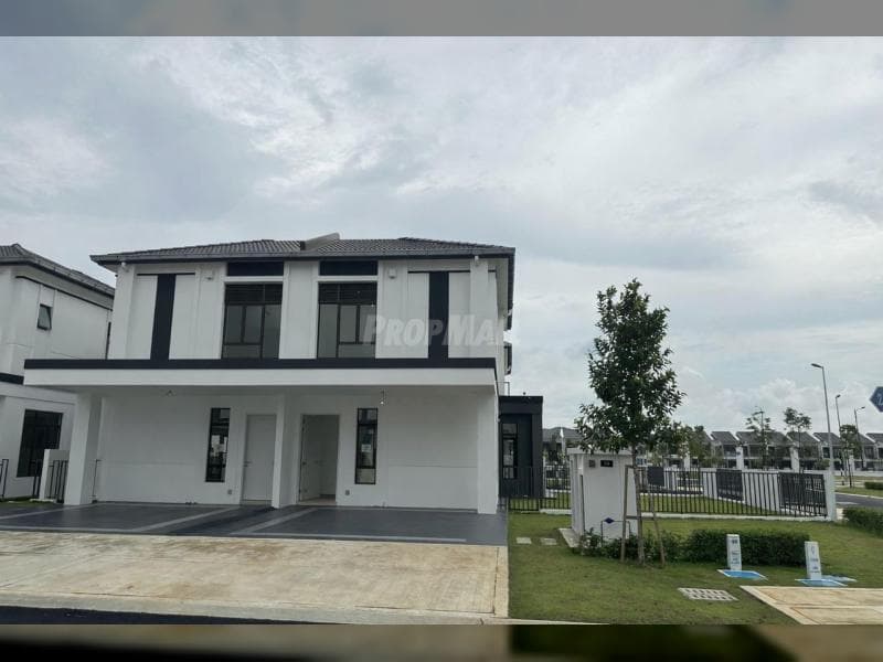Regent Garden, Eco Granduer Double Storey Corner Lot House For Sale
