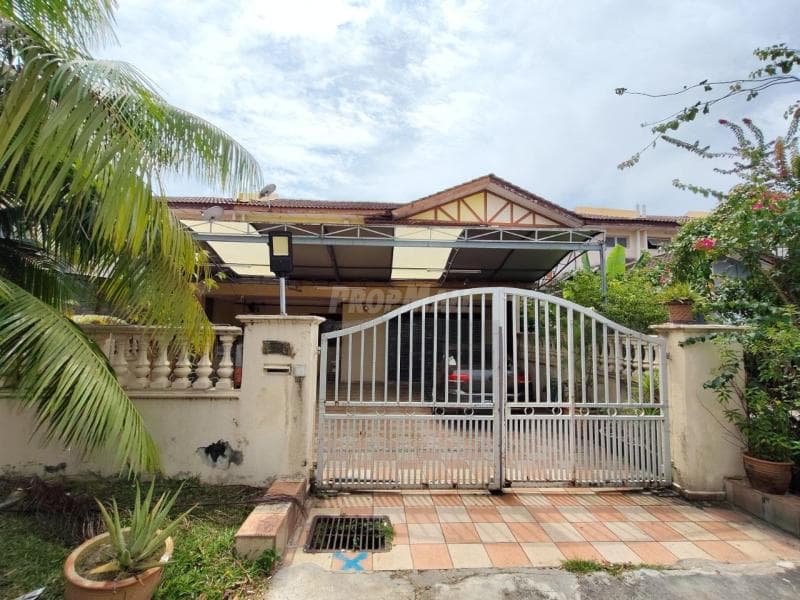 Facing Playground 2 Story Terrace Taman Putra Perdana Puchong PP2 Renovated