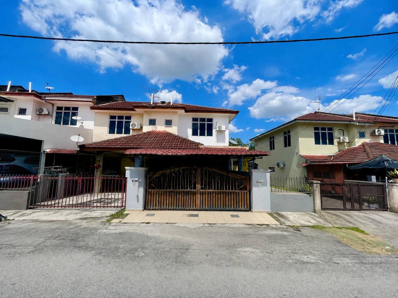 End Lot Renovated Double Storey Taman Semenyih Mewah, Semenyih