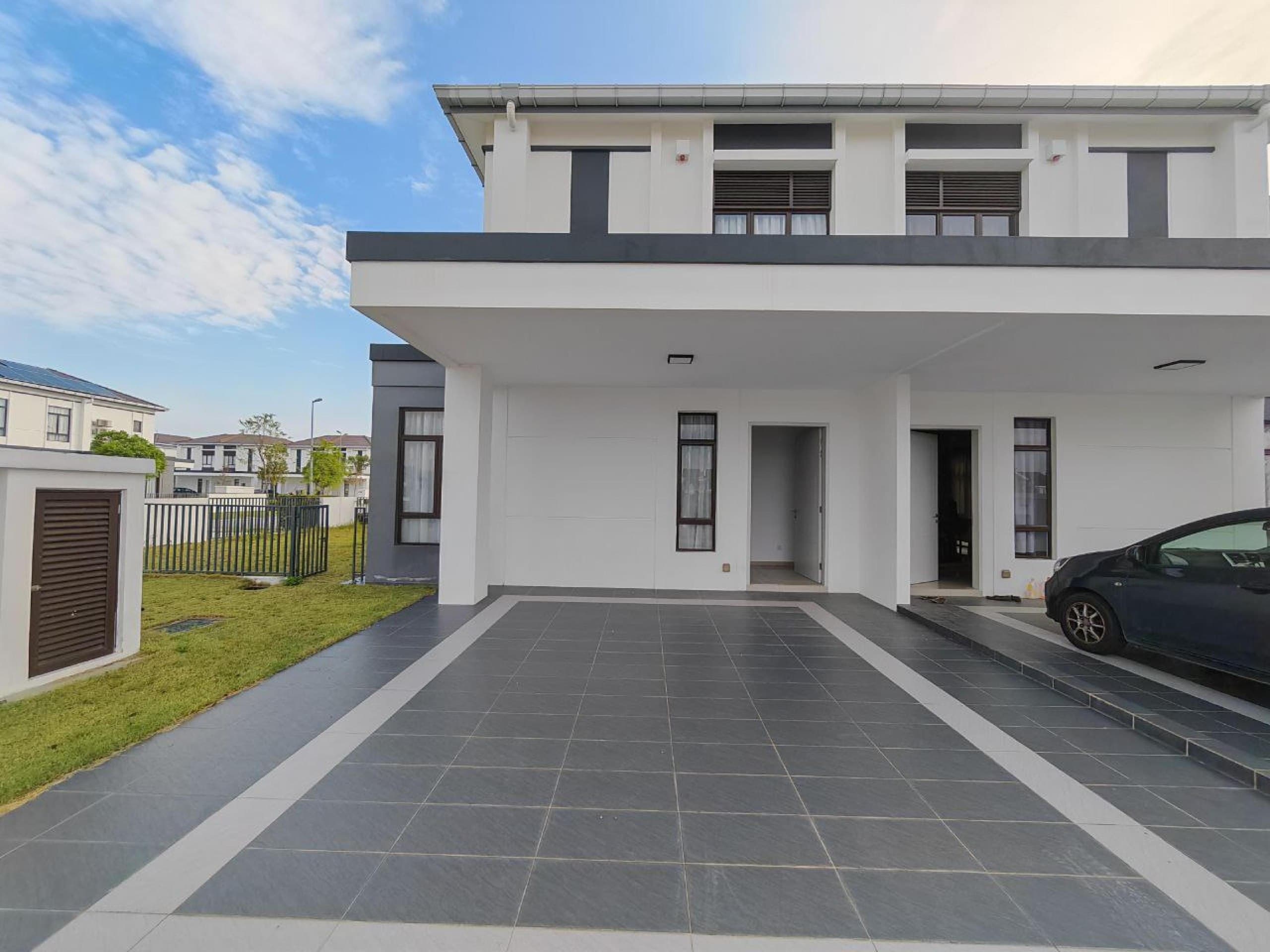 Facing Open Corner Lot Double Storey Regent Garden Eco Grandeur, Jln 83H Puncak - Image 1