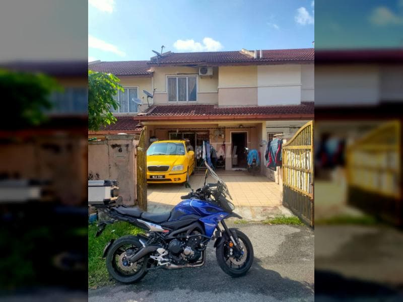Double Storey Fully Furnished Terrace Opposite AEON Rawang