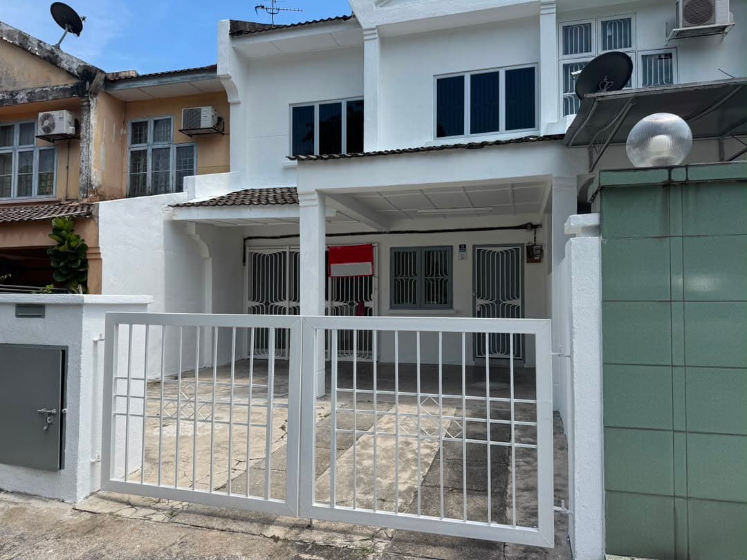 2 Storey Terrace Fasa 3, Taman Bukit Indah, Ampang, Selangor - Image 1