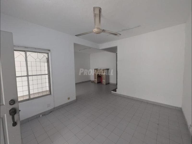 22x75 USJ 2 Double Storey Terrace House Subang Jaya - Image 1