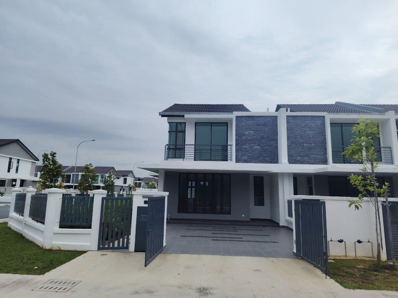 Corner Unit Double Storey Mutiara Hills Semenyih