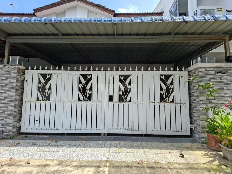 Spacious, Renovated, Well-Maintained Double Storey Terrace House