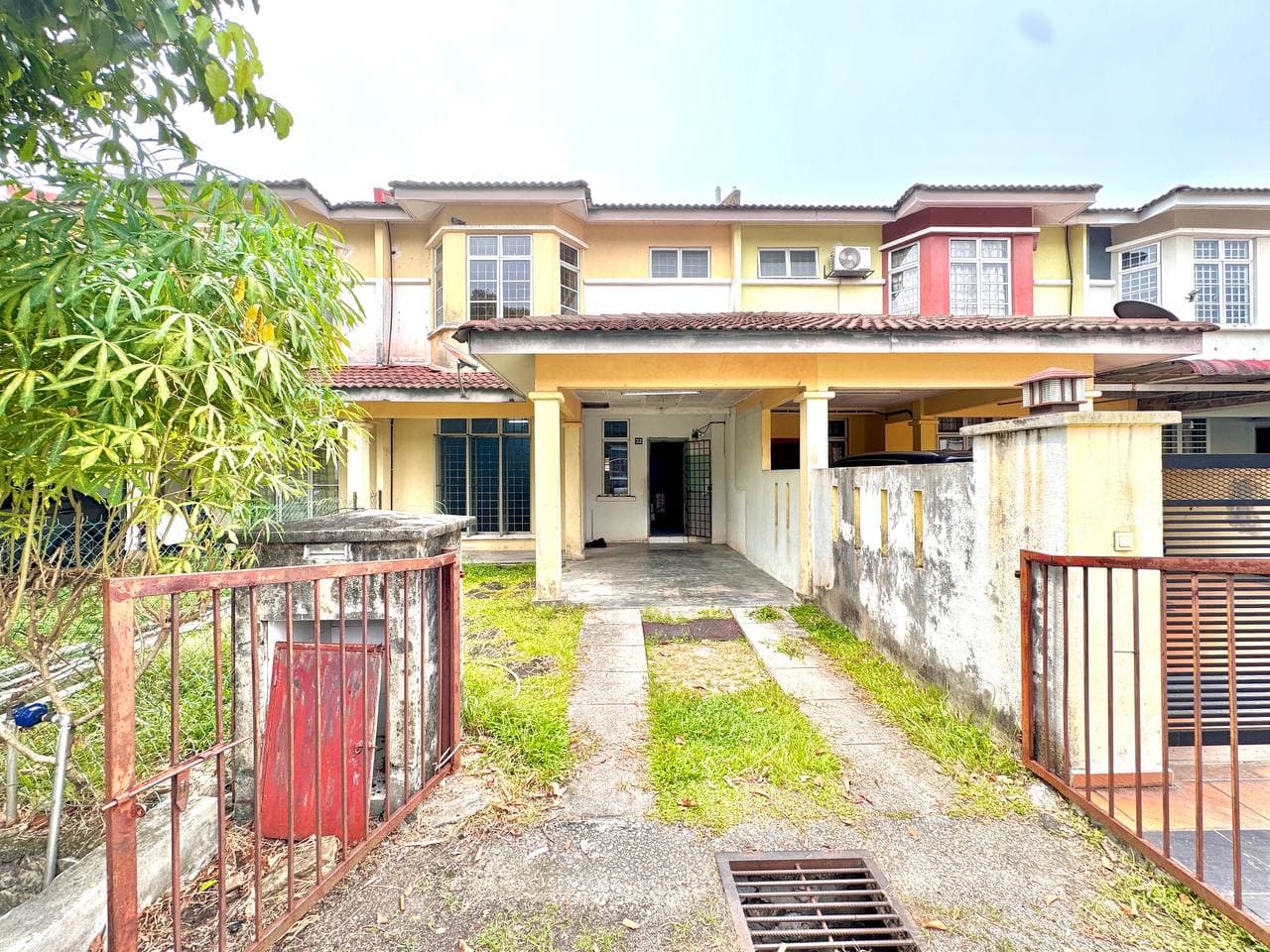 2 Storey Terrace House Taman Lestari Putra LEP 5 Bandar Putra Permai Seri - Image 1