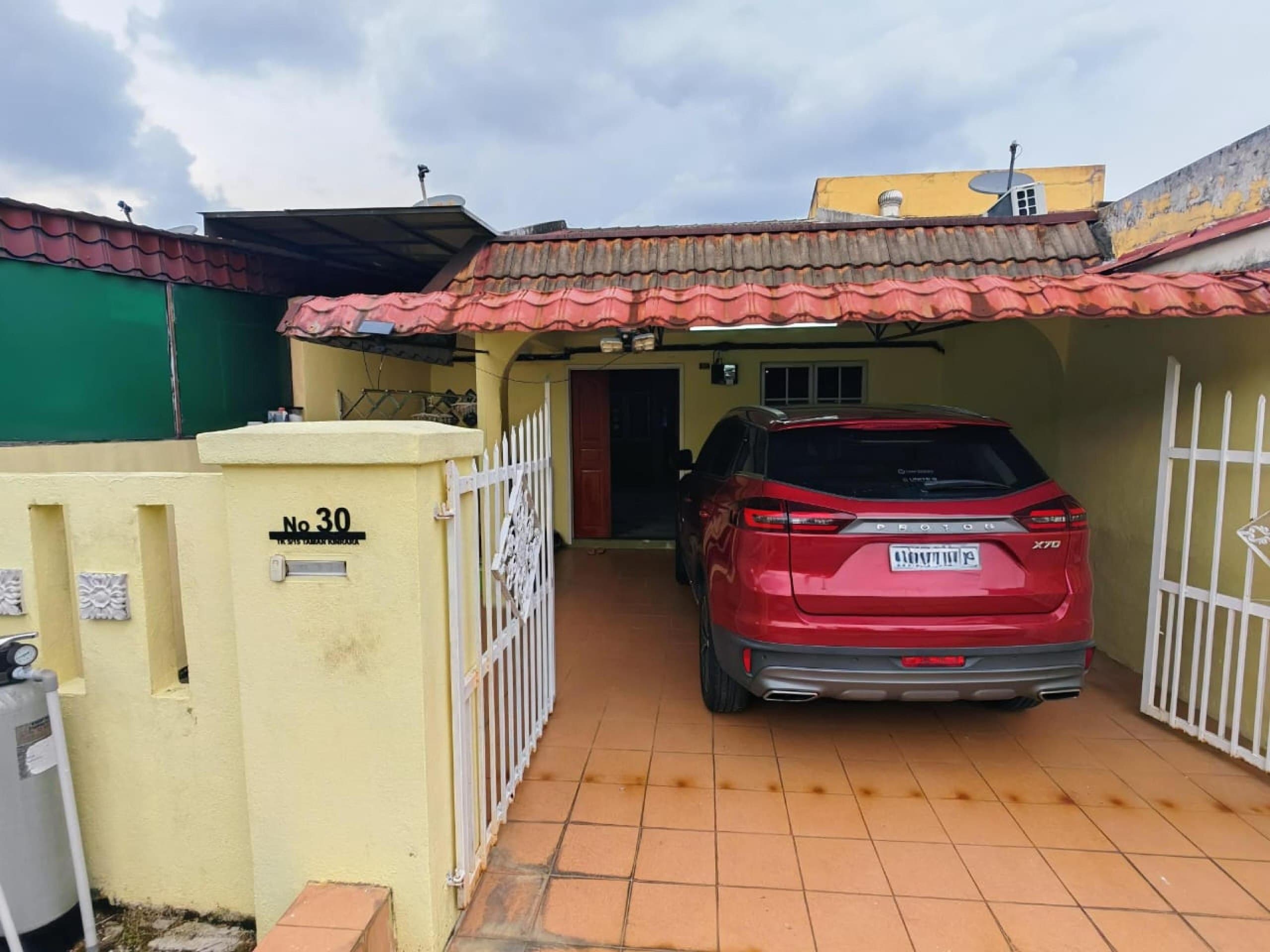 Renovated Single Storey House Taman Mawar Kinrara - Image 1
