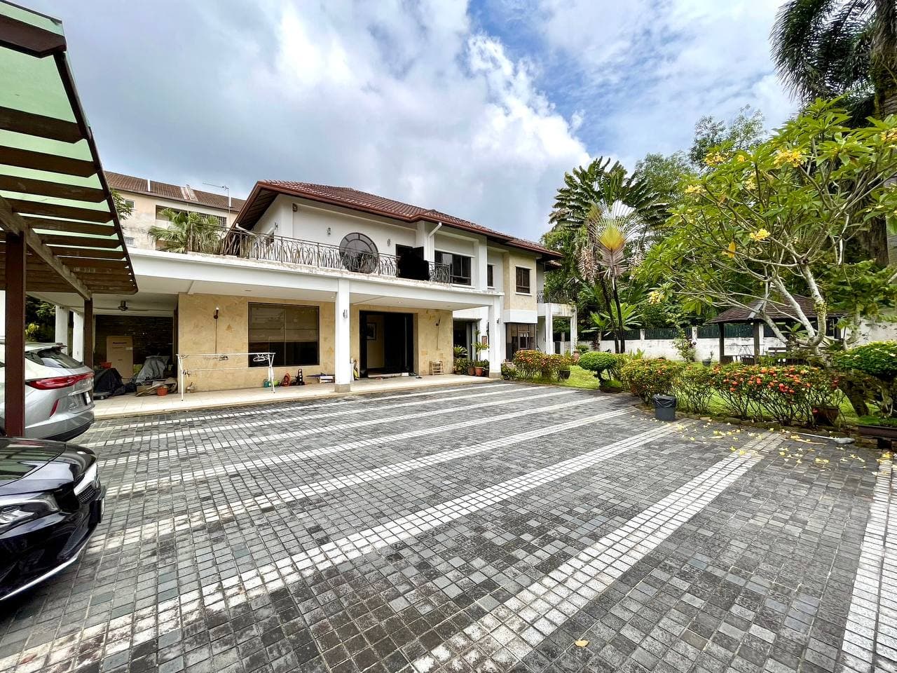 Bungalow Mediterranean Design, Kayangan Heights, Seksyen U9, 40150 Shah Alam