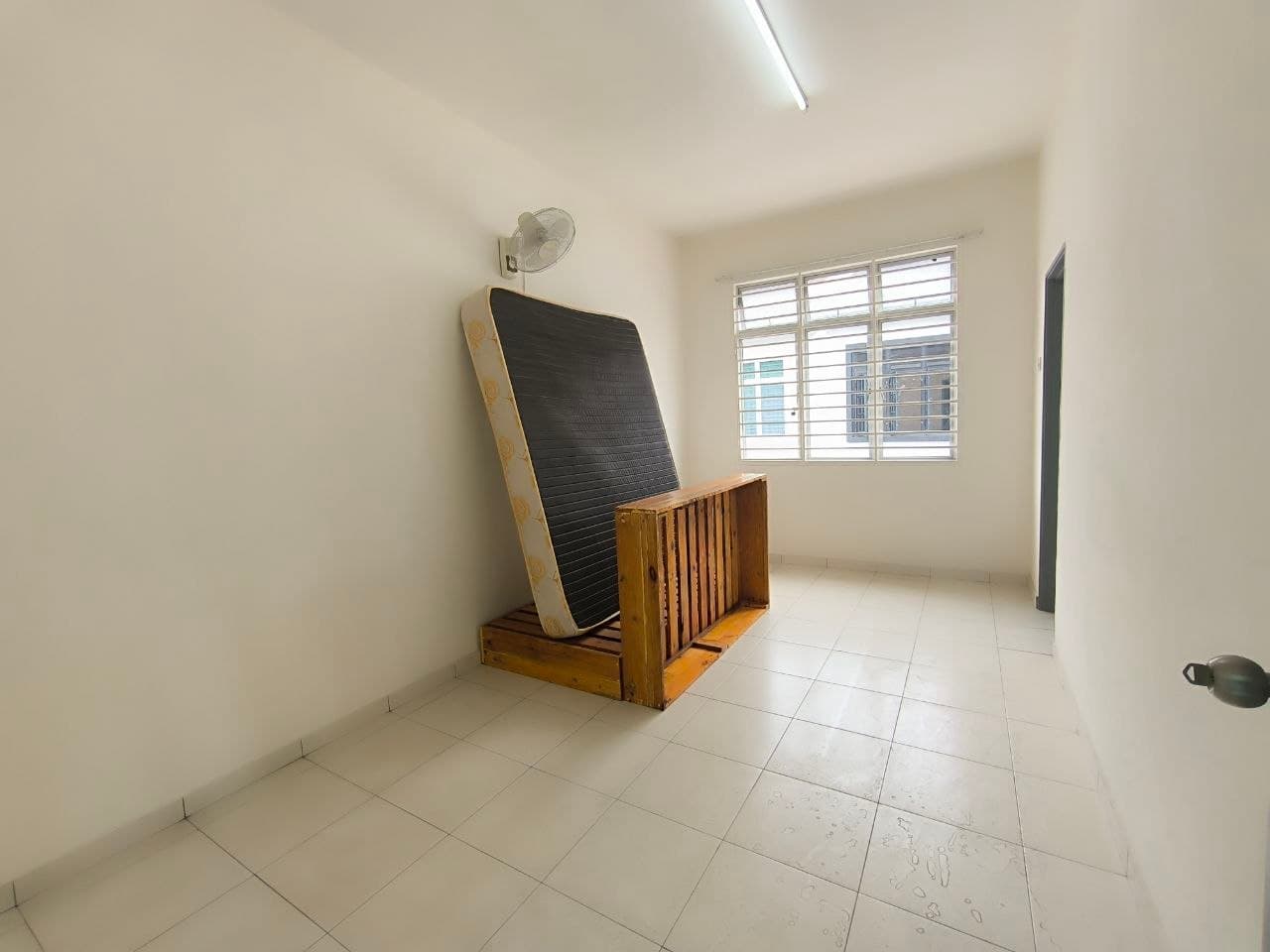 Double Storey Semi D Corner Lot Bandar Saujana Putra