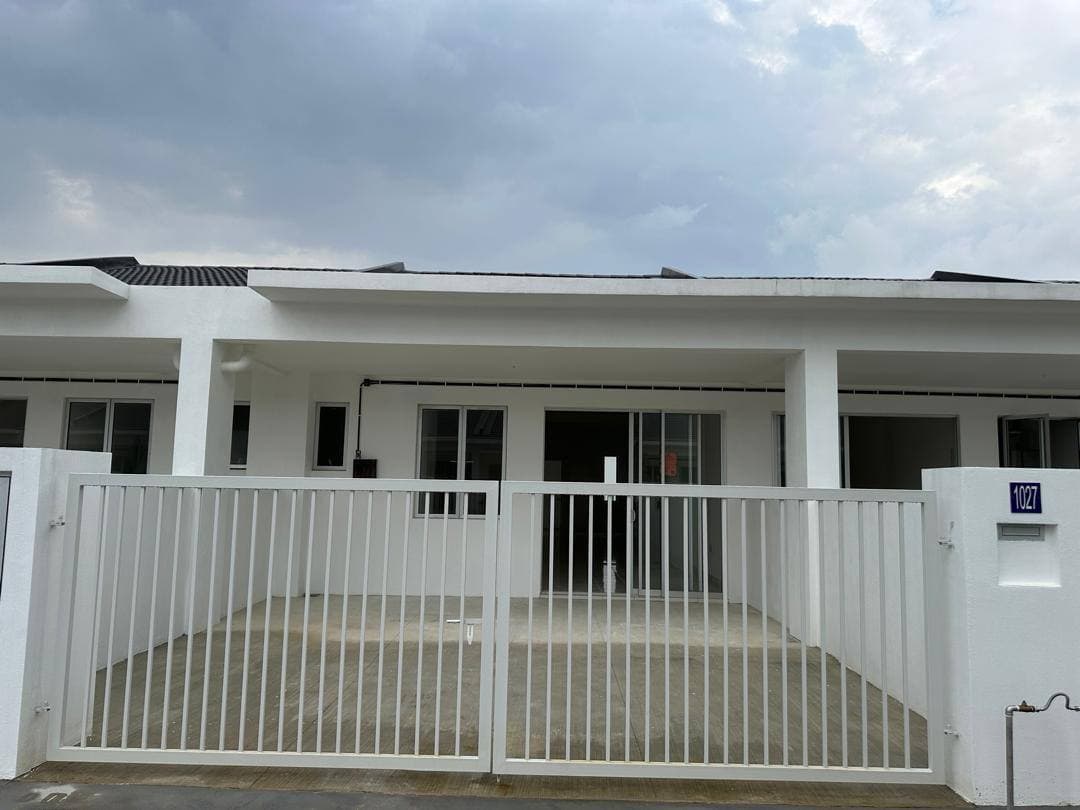 Brand New Rumah Teres Setingkat Sendayan RM330K - Image 1