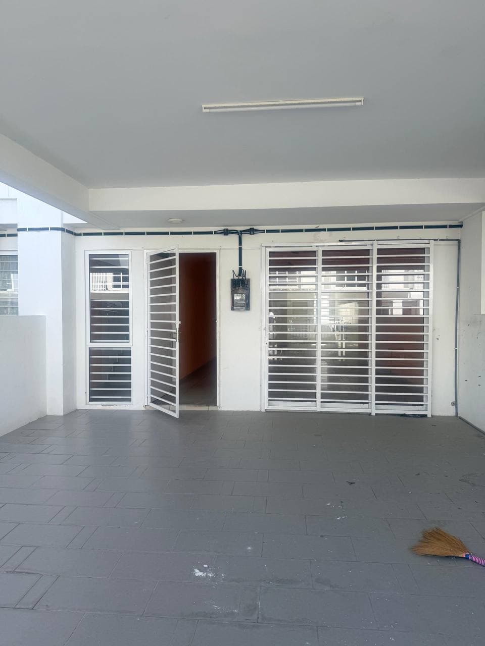 Rumah Teres 2 Tingkat Seremban 2 Freehold RM480K - Image 1