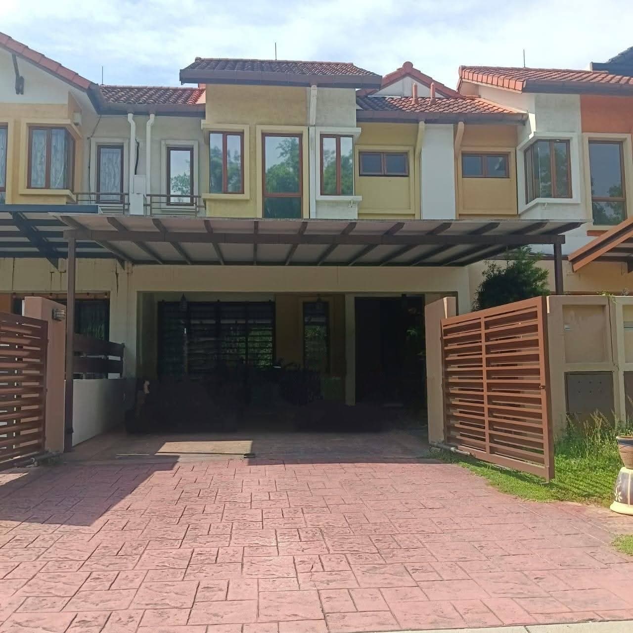 2-Storey Superlink Lagenda 2, Jalan Teratak, Bukit Jelutong