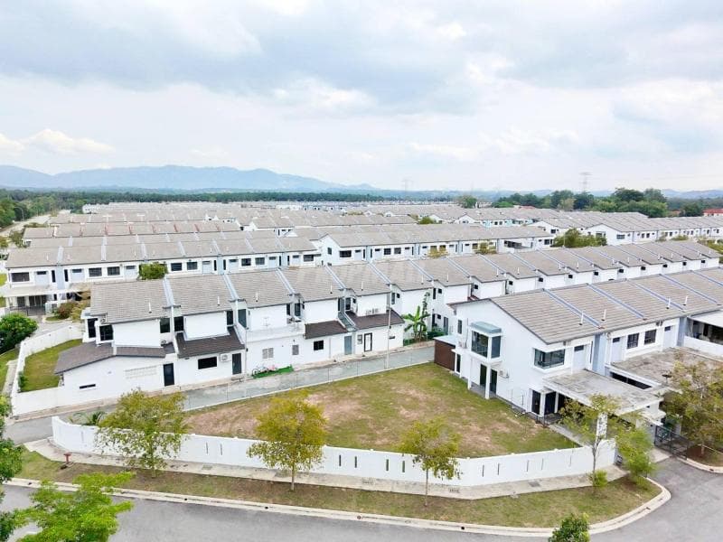 Corner Lot Open Facing 5600 Sqft Non Bumi Teres 2 Tingkat Woodbury Residency