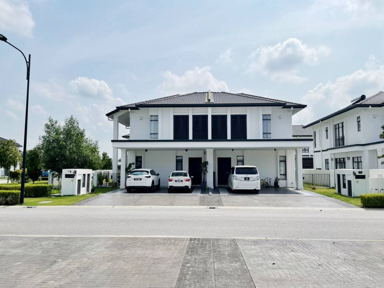 END LOT CORNER LOT Semi Detached Double Storey, NORTON Garden Eco Grandeur,