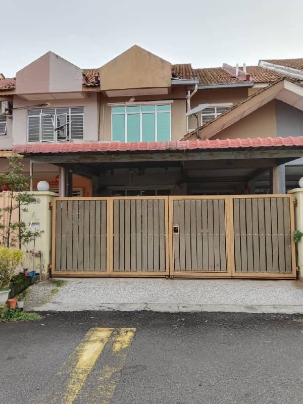 Rumah Teres 2 Tingkat Mantin, Negeri Sembilan - Image 1