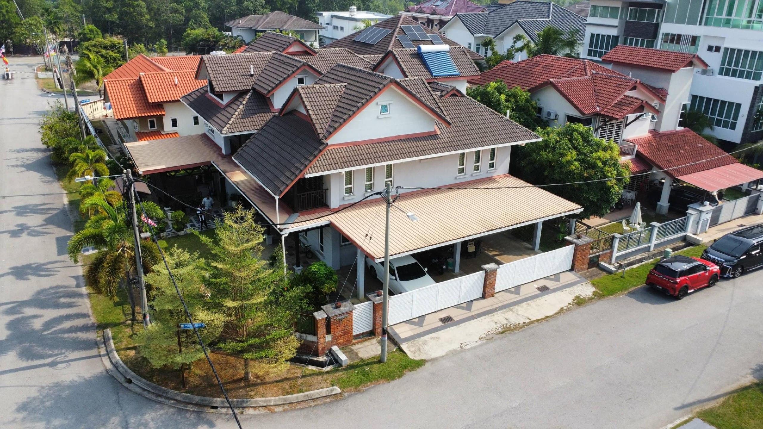 Rare 71 Bedroom 9 Bath Bungalow at Taman Anjung Ixora Salak Tinggi - Image 1
