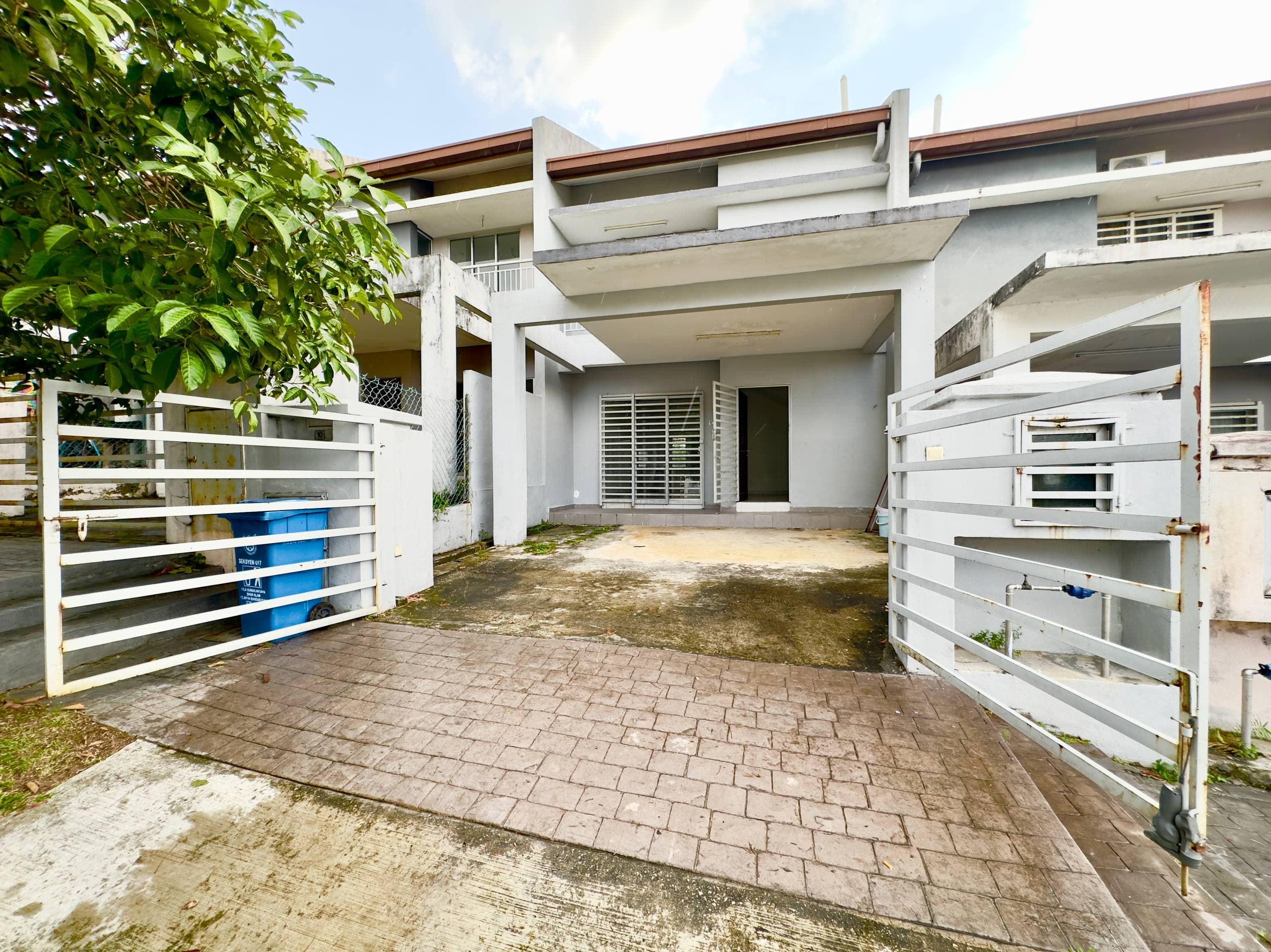 Aman Putri Seksyen U17 Shah Alam Double Storey
