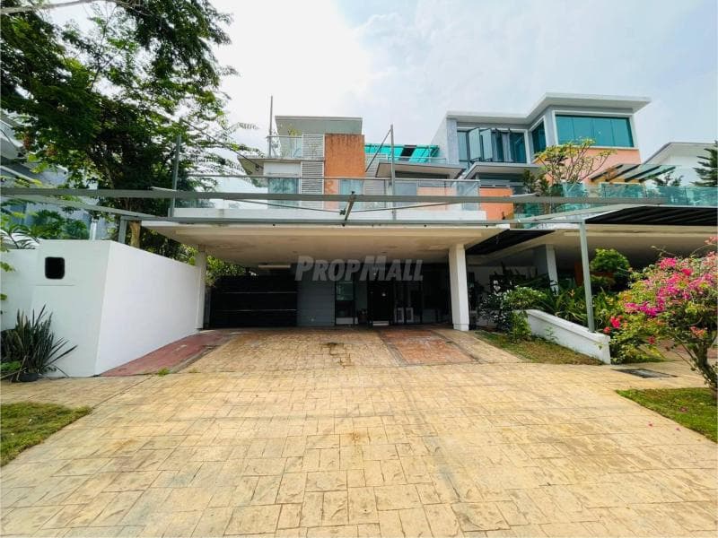 45x80 Renovated Extend Semi D 2.5 Storey Bangi Lakehill Villas For Sale