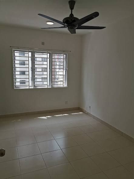 Freehold Apartment De Bayu Setia Alam - Image 1