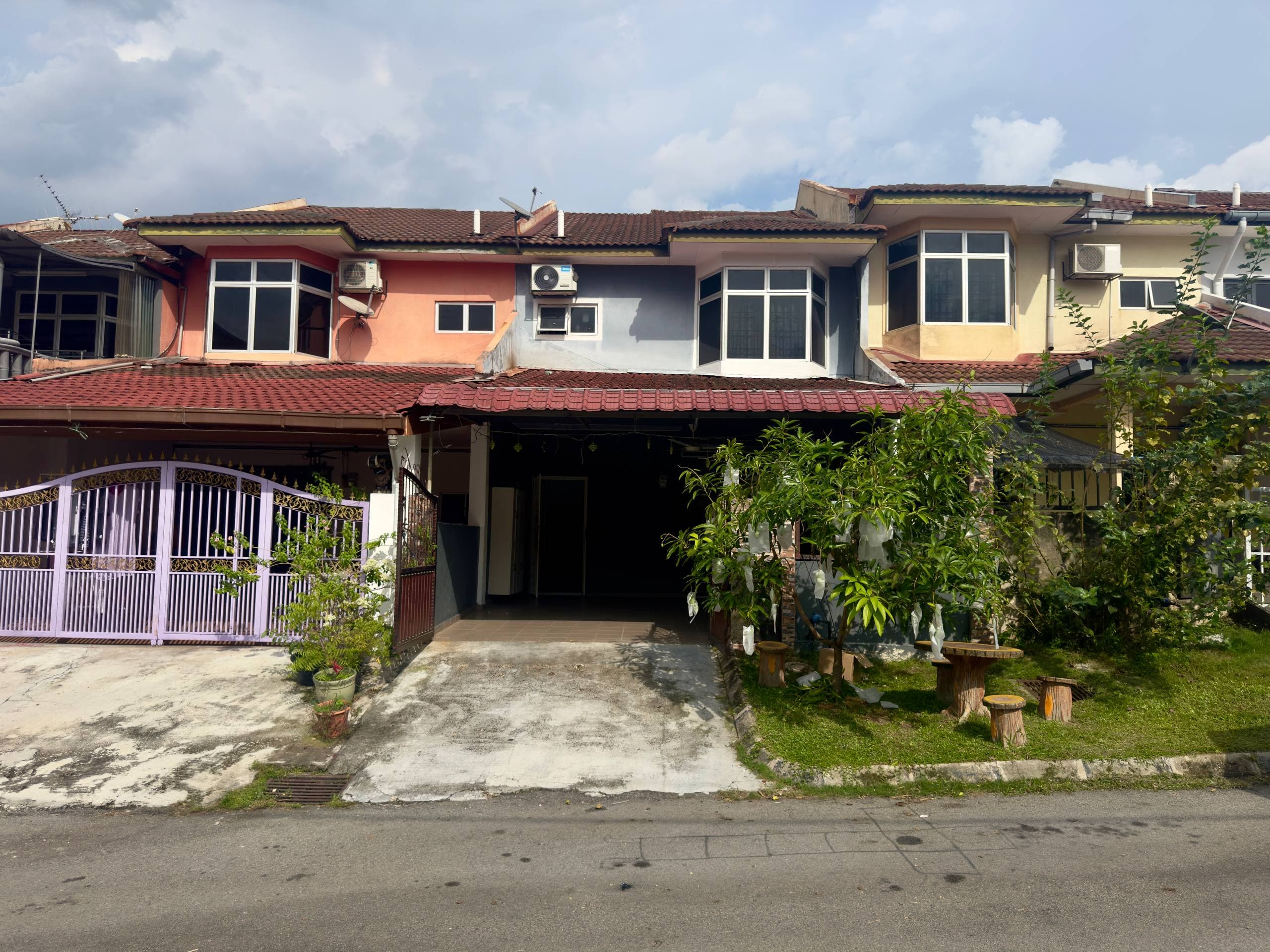 Fully Renovated Extended 2-Storey Terrace Taman Kajang Perdana, Kajang