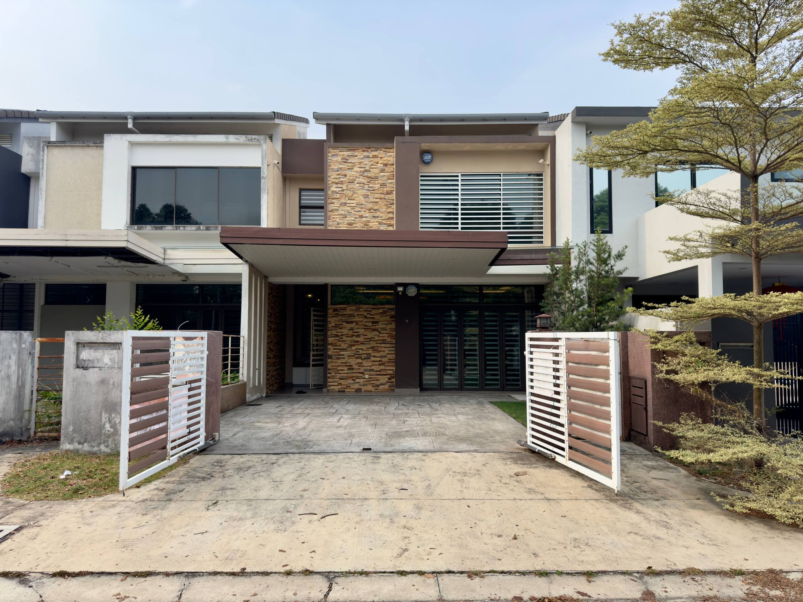 2-Storey Superlink Terrace Fuego Bandar Bukit Raja, Klang